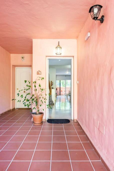 Apartamento En Marbella Guadalmina Primera Linea De Campo De Golf Los Cartujanos Extérieur photo